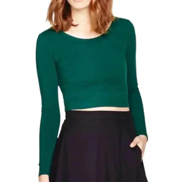 Aritzia Tops - Aritzia Talula Mellus Tee Shirt Long Sleeves Green Cropped Stretch Women's Large